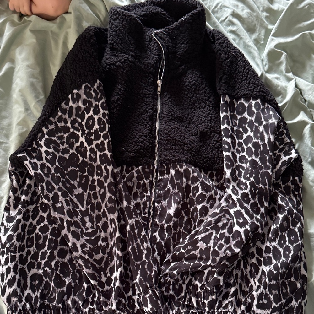 Black Sherpa & Leopard Print Zip-Front Jacket